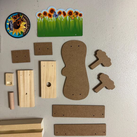 NWT Lowe's Pop-Up Flower DIY Kids Workshop Kit Patch Build Toy Garden Summer - Picture 3 of 7